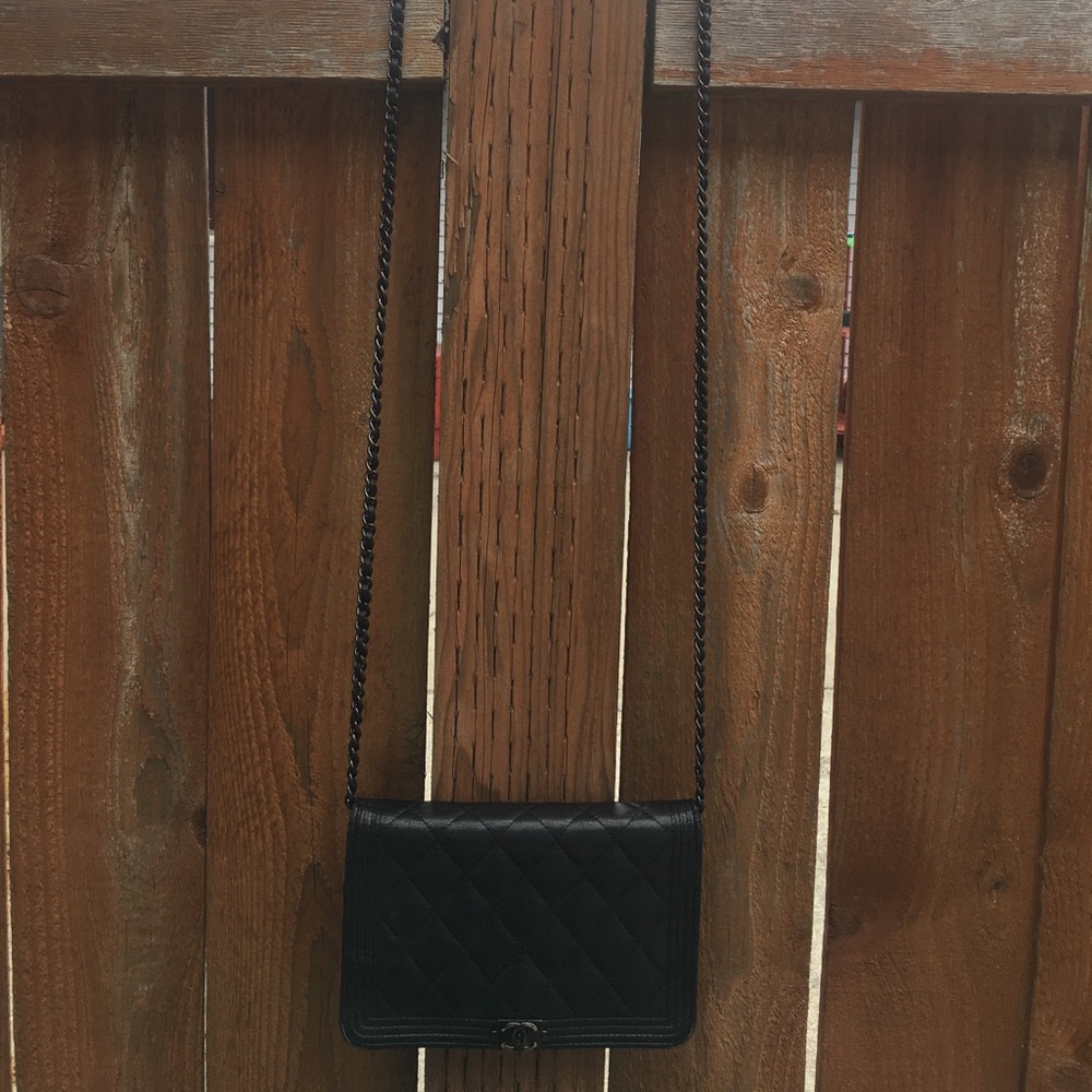 COPY - Authentic Chanel wallet on chain .